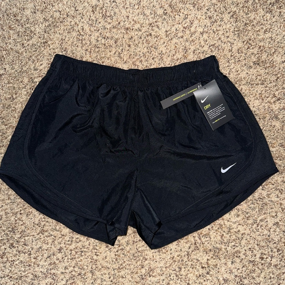 Nike women shorts dri-fit